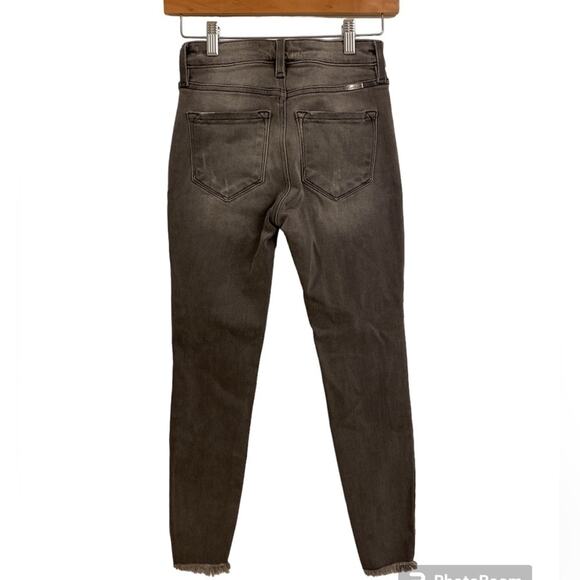KanCan Estilo Mid Rise Distressed Gray Skinny Cropped Jeans - Picture 2 of 11
